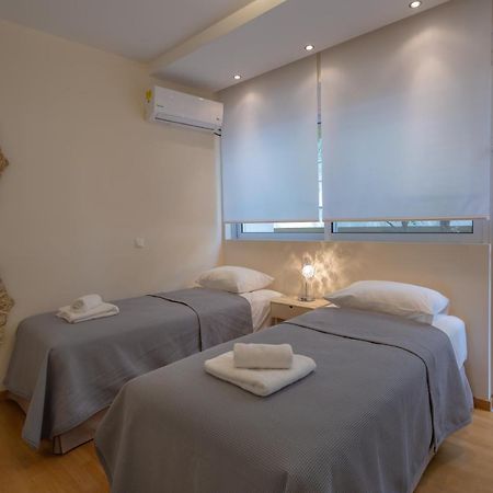 Sagittarius - Faliro Sea Side Apartment Atenas Exterior foto