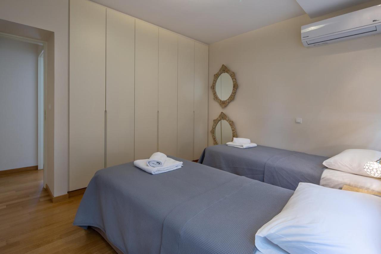 Sagittarius - Faliro Sea Side Apartment Atenas Exterior foto